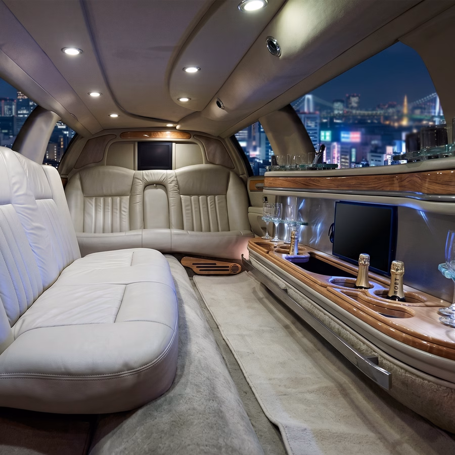 Lincoln Stretch Limousine — 3