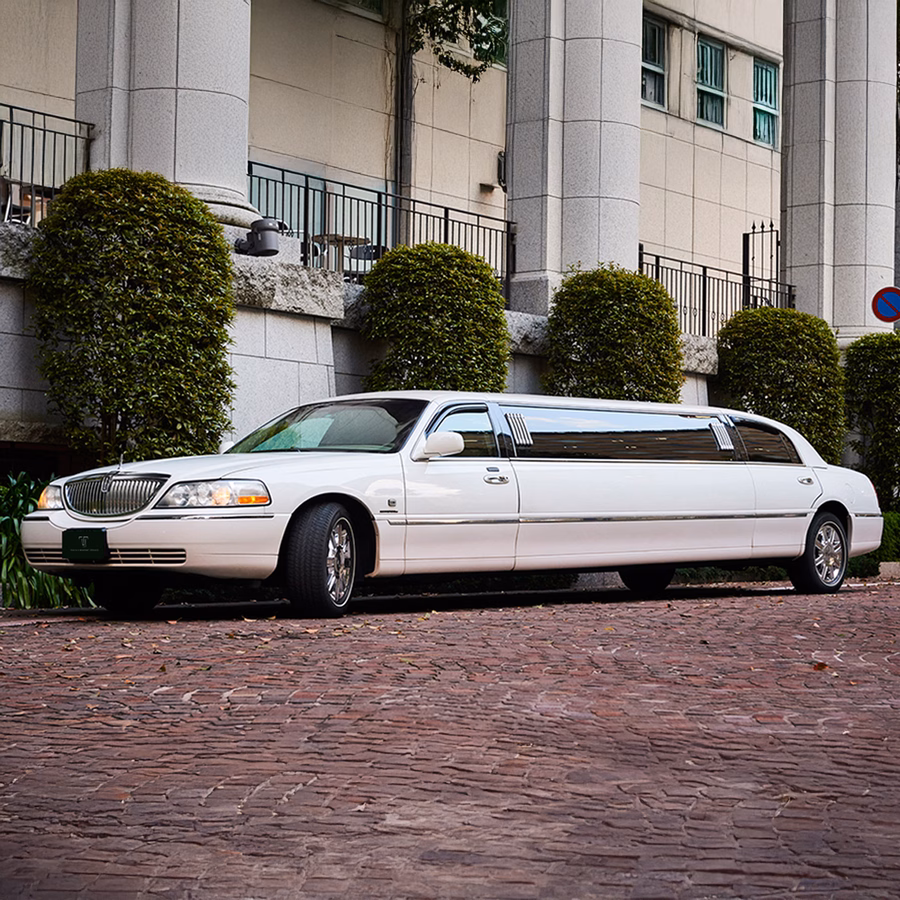 Lincoln Stretch Limousine — 1