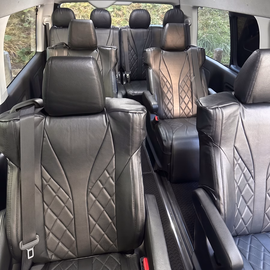 Toyota Hiace — 4